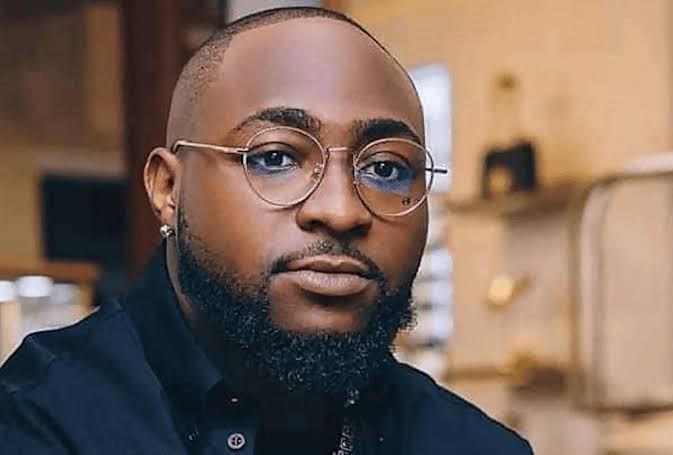 Warri Independence Show: Davido apologises to fans | Premium Times Nigeria