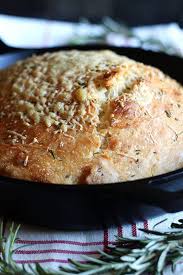 No Knead Rosemary Parmesan Skillet Bread Best Cast Iron Skillet Bread Recipes Skillet Bread Bread Recipes Homemade Food
