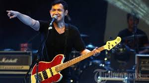 Check spelling or type a new query. Lirik Lagu Chord Bondan Prakoso Xpresikan Kroncong Protol Ya Sudahlah Rip Rhyme In Peace Tribunnewsmaker Com