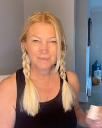 I'm not only lucky to have great girlfriends, but kick ass skier  girlfriends! We just pulled off the most fabulous girls ski trip to Vail  and Aspen. I got to see old