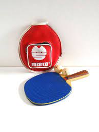 raquette de ping pong et son etui vintage annees 70 ping pong ping pong paddles leather