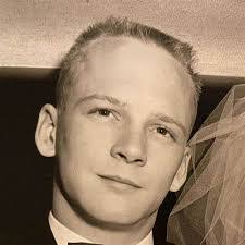 Beth Pachin's Instagram, Twitter & Facebook