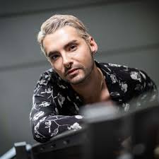 His brother is musician tom kaulitz. Bill Kaulitz Tokio Hotel Im Interview Ich Bin Offen Fur Alle Begegnungen Panorama