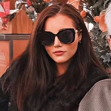 Scarlett Gregory (@scarlettgregs)