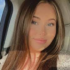 Shaina Holder's Instagram, Twitter & Facebook