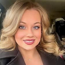 What can cause trembling legs in a pet?