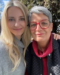 Looking for sister who served in US Army?