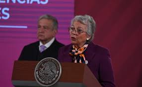 Tras dejar la titularidad de la secretaría de gobernación (segob), esta tarde olga sánchez cordero llegó a las instalaciones del senado en donde fue recibida por el coordinador de la bancada de morena, ricardo monreal, con quien además sostuvo una reunión junto. Amlo Y Sanchez Cordero Difieren Sobre Las Causas Del Feminicidio