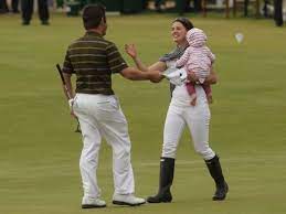 Louis oosthuizen's gift was to never be tempted to change the awesome swing that won the open at st. Who Is Louis Oosthuizen S Wife Meet Nel Mare Oosthuizen