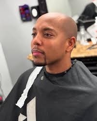 Milwaukee, help me welcome Fox 6 News' newest morning anchor Donovan Long  to our city! He's been here just 2 weeks, and his first day