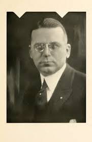 Mabel Frederick's Instagram, Twitter & Facebook