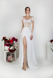 Sirène / trompette robes de mariée en dentelle bijou cou court train à manches longues romantique illusion transparente manches avec broderie à la main robe de. Robe De Mariage Sirene Avec Traine Transparente Et Dentelle
