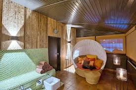 The freizeit in is a 4 star hotel located in the suburb of gross ellerhausen 4km to the west of göttingen. Wellness Spa Hotel Freizeit In