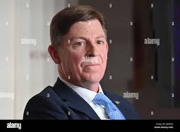 U s consul hi-res stock photography and images