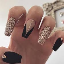 Acrylic Black And Gold Glitter Nails 43 Nail Ideas To Inspire Your Next Mani Page 2 Of 4 Stayglam Fall Acrylic Nails Pink Nails Gold Nails