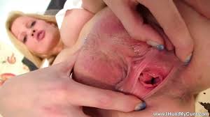 私は私のおまんこを狩ります-看護師ルーシーは婦人科手術で検鏡で彼女の猫を調べます