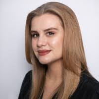 Alyssa Lince's Instagram, Twitter & Facebook