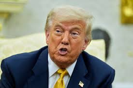 Political analyst Chris Robling: “Hillary Clinton and Donald Trump are two  of the least popular and most secretive candidates in history”