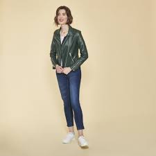 Choississez parmi notre sélection veste simili cuir pas cher mais surtout l'indémodable perfecto ! Vestes En Cuir Simili Cuir Femme 3 Suisses