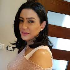 فنانة مصرية شهيرة تفضح طليقها بسبب تهربه من دفع نفقة أبنائها..بالصور - مجلة  هي