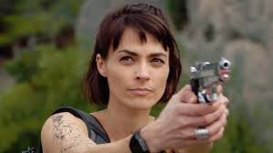 Chloé, anna mais aussi mathieu, son beau collègue, partent en randonnée dans le spectaculaire cirque de mourèze. Demain Nous Appartient Les 5 Premieres Minutes Du Prime Devoilees News Series A La Tv Allocine