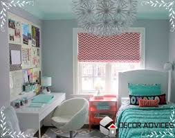 Amazing gallery of interior design and decorating ideas of teal and gold damask wallpaper in bedrooms, living rooms, girl's rooms, dining rooms, bathrooms, entrances/foyers by elite interior designers. Pin On New Room