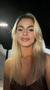 Madeline Dean's Instagram, Twitter & Facebook