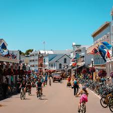 Elegant, waterfront hotel with room and suite accommodations, featuring inviting decor and an onsite restaurant. Best Places To Stay On Historic Mackinac Island