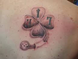 Herz mit runden formen im inneren. 72 Kleeblatt Tattoos Neue Designs