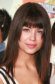We provide easy how to style tips as well as letting you know which hairstyles will match your face shape, hair texture and hair density. Melissa Lingafelt And Paticia Heaton Hairstyles Flipping Up Hair And A Straight Low Maintenance Hairstyle