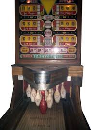 New reduced bowling tariff, now only: Queen Bowler Arcade By Chicago Coin Machine Co