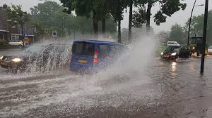 Donderdag nam ik deel aan een rondrit langs kleine waterkrachtprojecten in wallonië en luxemburg op uitnodiging van apere (de waalse vereniging ter bevordering van hernieuwbare energie). Wateroverlast In Drenthe Op Een Avond Net Zoveel Regen Als In Normale Meimaand Rtv Drenthe