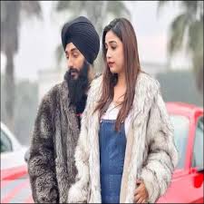 kulhad pizza controversy: Punjabs Kulhad Pizza couple seeks public  support after viral video controversy - The Economic Times