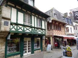 161 Rue Du Fil Maisons A Colombages Pontivy By Thomas The Baguette Via Flickr Tierra