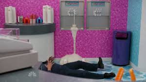 Was That A Body Double For Chevy Chase He Didn T Appear Aside From That Scene Didn T Speak And His Face Was Never Shown 4x12 Community