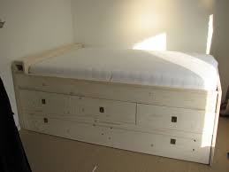pin auf bed hoogslaper en bedstee