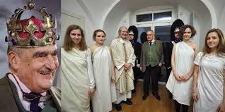 Karel schwarzenberg se narodil 10. Schwarzenberg Se Stal Kralem Pravdy A Lasky Jenze Prisly Sproste Reakce Expres Cz