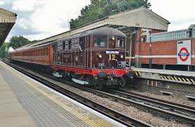 Metro Vick Electric Locomotive No 12 Sarah Siddons At Ladbroke Grove West London 9th Aug 2014 London Electric Locomotive London Transport