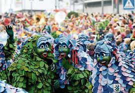 Werde ein teil einer großen familie! Tausende Besucher Beim Traditionellen Faschingsumzug Durch Neuhausen Nurtinger Zeitung
