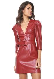 vestido colcci resinado com cinto vinho kleidung lederkleid kleid und stiefel