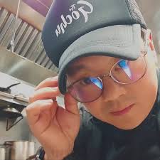 Leo Hong Kim (@leohong.kim) • Facebook