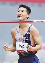 우상혁(25·국군체육부대)이 한국 선수로는 25년 만에 올림픽 육상 종목 결선에 올랐다. Eo9qkq Tgql2tm