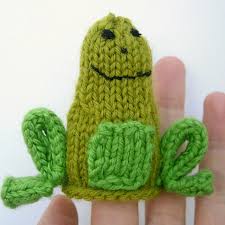 Buuuuuuuuuut i knit a lil loosely and on size 8's. Frog Archives Knitting Bee 5 Free Knitting Patterns