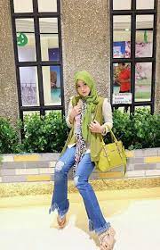 Pin By Ruhiyat Tama On Hijaber Masa Kini Fashion Bell Bottom Jeans Bell Bottoms