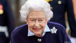 La reina isabel ii corta un pastel para celebrar el inicio del jubileo de platino durante 01:45. Briten Sorgen Sich Um Die Queen Aktuell Europa Dw 29 10 2021