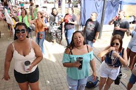 GRAN BAZAR UNE ARTES, ARTESANATO E BOA MÚSICA