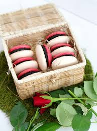1001 ideen fur eine schone pokemon torte fur ihr. Pokeball Macarons Gottablogemall Kuchendeern
