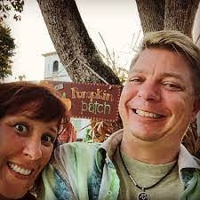 Shelly Riddle's Instagram, Twitter & Facebook