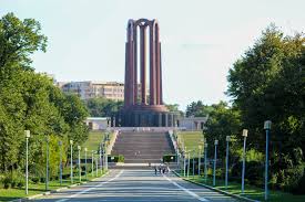 Mausoleul din parcul carol este amplasat pe dealul filaretului, in parcul carol i. Facebook