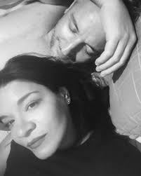 En cada instante de mi vida.. Por tu amor y En vos amor... enamorado  siempre 💓😍🥳.. salu🍷